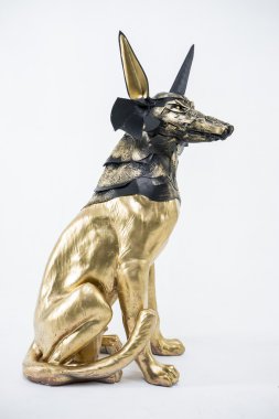 Mısır tanrısı Anubis'in heykeli