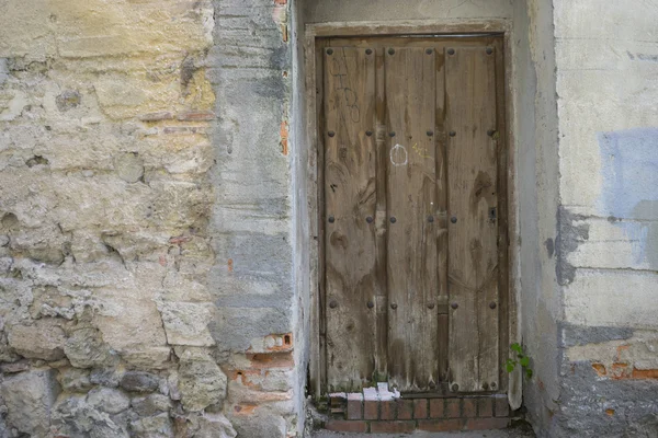 Ancienne entrée en bois — Photo