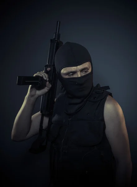 Terrorista con mitragliatrice — Foto Stock