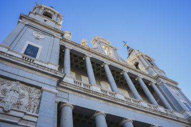 Antik Almudena Katedrali