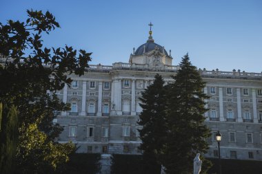 Madrid Kraliyet Sarayı