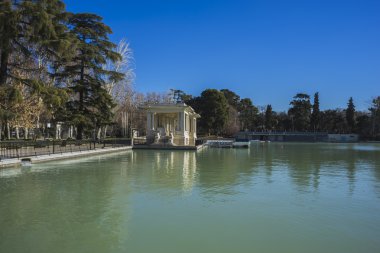 Retiro Park Lake