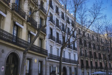 İspanya'nın tipik mimari cephe