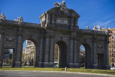 Turistik, efsanevi alcala kapı İspanya, Madrid başkenti