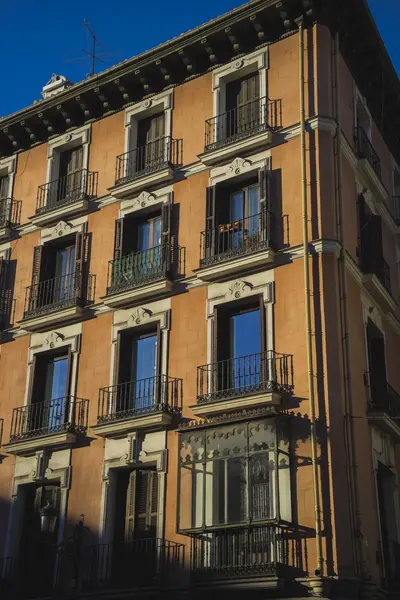 スペインの首都の最も古い通り — ストック写真