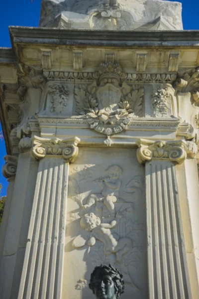 Monument dans le parc du Retiro, Madrid — Photo