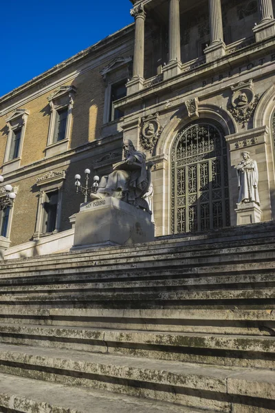 Nationale bibliotheek van Madrid, Spanje — Stockfoto