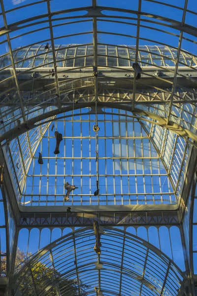 Palacio de Cristal en el Parque del Retiro en Madrid, España — Foto de Stock