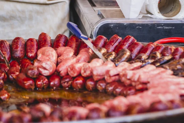 Salchichas en una feria medieval — Foto de Stock