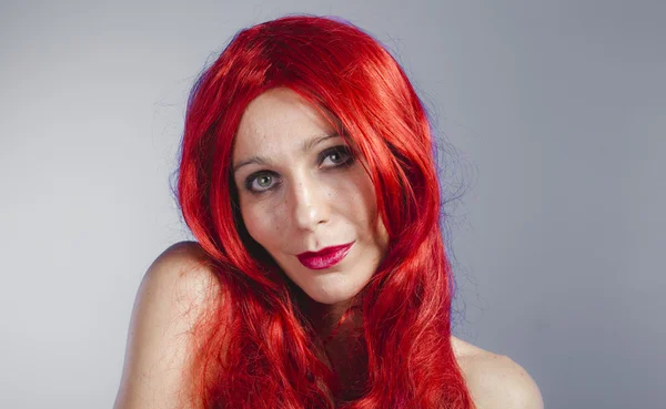 Španělské ženy dlouhé červené vlasy — Stock fotografie