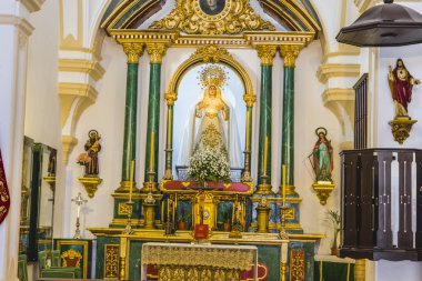 Marbella kilisede altın Mihrabını