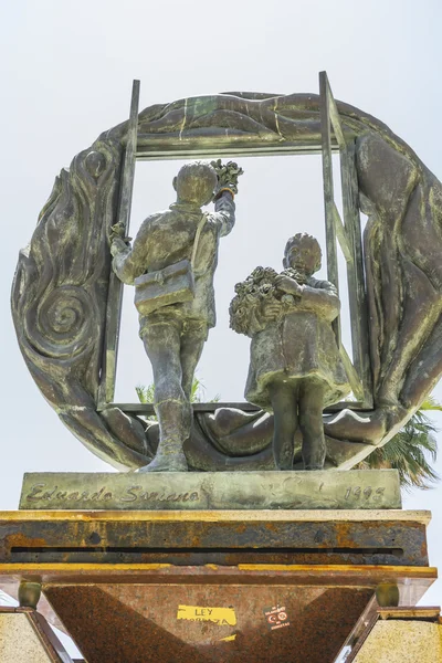 Bronzeskulptur von dali in marbella — Stockfoto