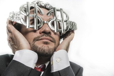 komik gözlük takan işadamı