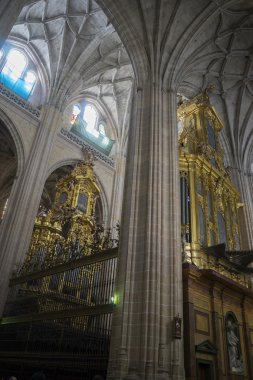 bir Segovia Gotik katedral iç