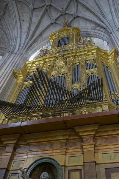 Segovia gótikus székesegyház belseje — Stock Fotó
