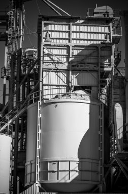  Sanayi, rafineri tesisi