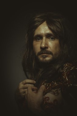 uzun saçlı savaşçı