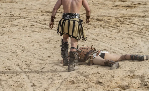 Gladiadores luchando en la arena — Foto de Stock