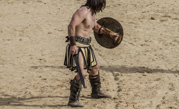 Gladiador lucha en la arena del circo romano, representatio — Foto de Stock