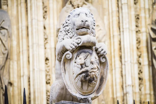 Détail de la façade cathédrale, Tolède — Photo