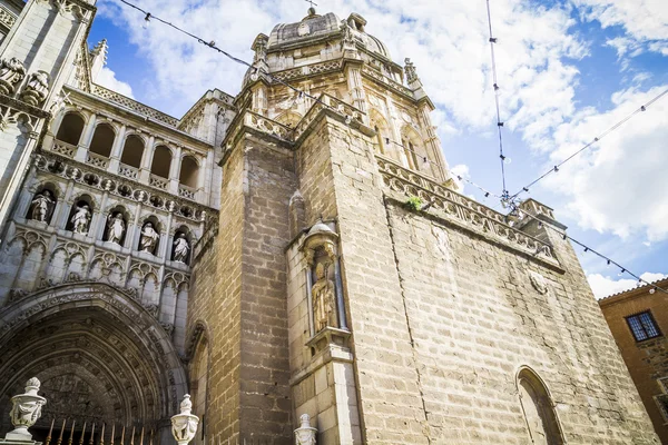 Majestätiska katedralen av toledo — Stockfoto