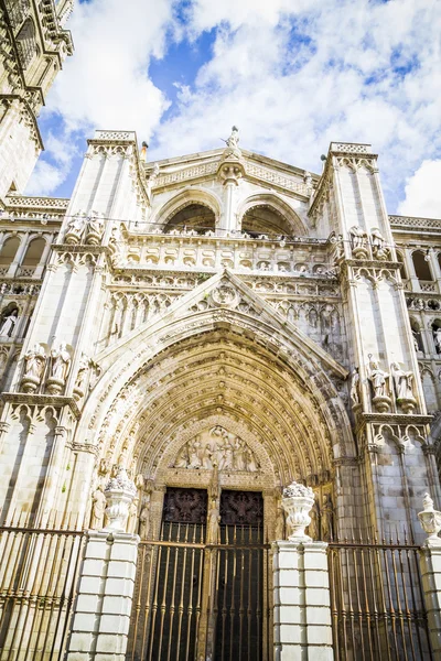 Majestätische kathedrale von toledo — Stockfoto