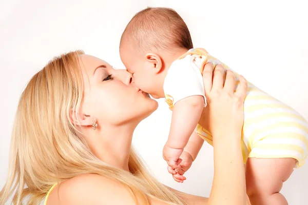 Moeder en haar pasgeboren Baby.Maternity concept. — Stockfoto