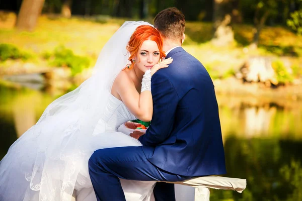 Bride and groom — Stock Photo, Image