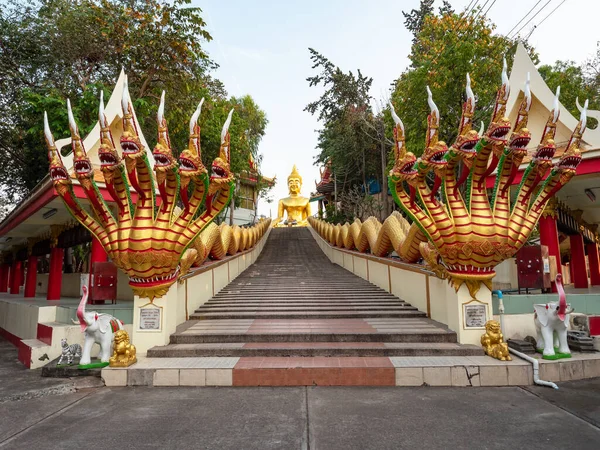 Wat Phra Yai Grande Templo Buda Topo Colina Pratamnak Entre Imagens De Bancos De Imagens Sem Royalties