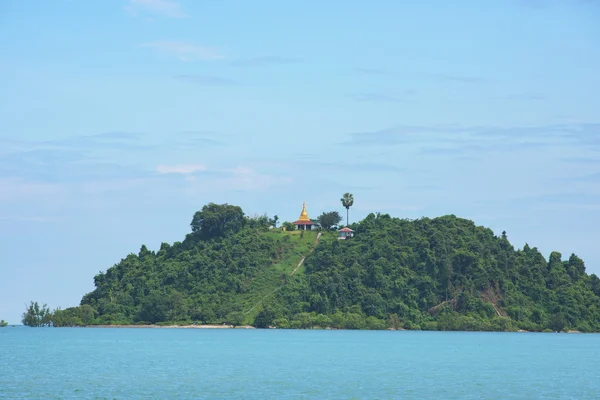 Pagode sur l'île près de Myeik au Myanmar — Photo