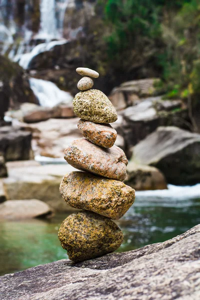 Stones pyramid — Stock Photo, Image