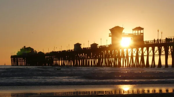 Oceanside California Feb 2020 Silueta Surfista Playa Del Océano Pacífico — Foto de Stock