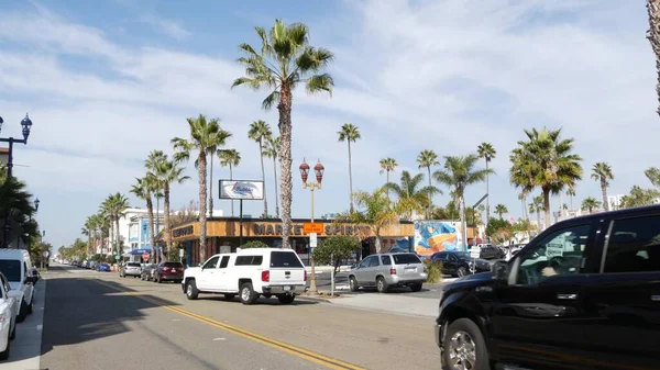 Oceanside Califórnia Eua Janeiro 2020 Palmeiras Típica Rua Americana Estância — Fotografia de Stock