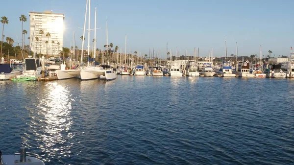 Oceanside Californië Jan 2020 Havendorp Aan Het Water Luxe Zeilboten — Stockfoto