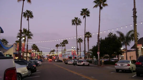 2018 Oceanside California Usa Feb 2020 Pier View Way 야자나무와 — 스톡 사진