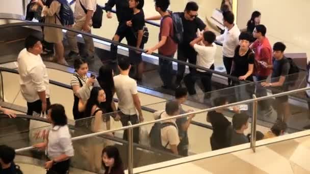 Bangkok Thailand Dezember 2017 Das Asiatische Einkaufszentrum Siam Paragon Menschenmassen — Stockvideo