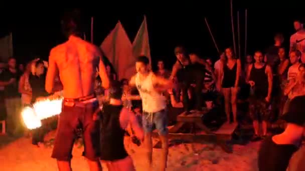 Phangan Thailand Março 2018 Haadrin Fullmoon Beach Party Jovens Adolescentes — Vídeo de Stock