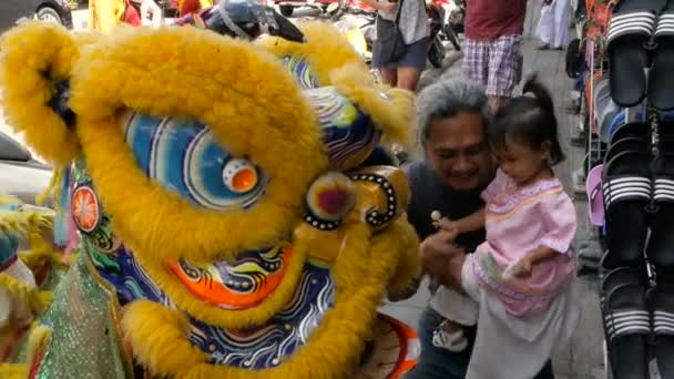 Samui Tailândia Fevereiro 2018 Adoradores Devotos Chineses Tailandeses Participam Procissão — Vídeo de Stock