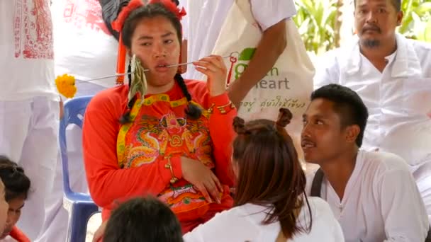 Samui Tailândia Fevereiro 2018 Adoradores Devotos Chineses Tailandeses Participam Procissão — Vídeo de Stock