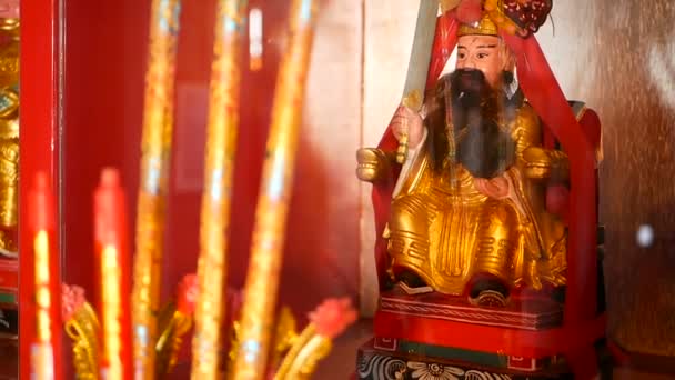 Boeddhistische Traditionele Beelden Van Chinese Heilige Goden Het Altaar Tempel — Stockvideo