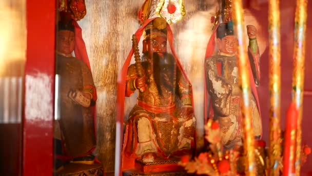 Patung Patung Tradisional Buddha Dari Dewa Dewa Suci Cina Altar — Stok Video