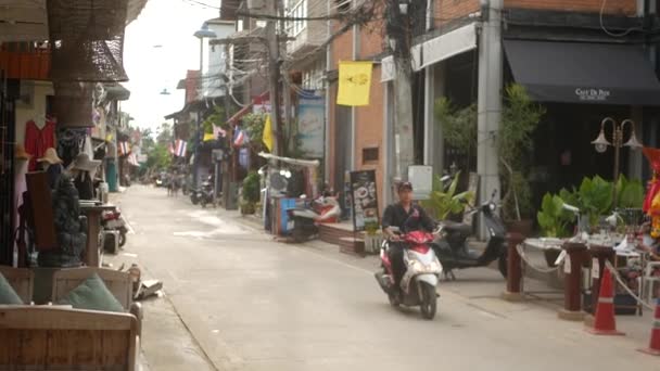 Isla Samui Tailandia Mayo 2019 Típica Calle Turística Pueblo Fisherman — Vídeos de Stock