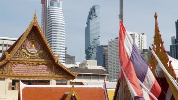 Bangkok Thailandia Luglio 2019 Contrasto Concettuale Tra Vecchio Tempio Antico — Video Stock