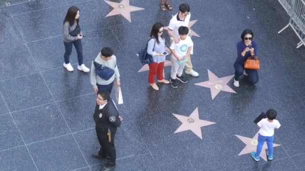 Los Angeles California Eua Nov 2019 Passeio Avenida Hollywood Pedastrianos — Vídeo de Stock