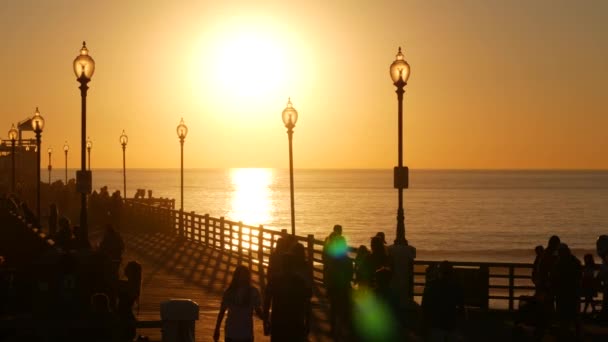 Oceanside California Usa November 2019 Houten Pier Wandelende Mensen Toeristen — Stockvideo