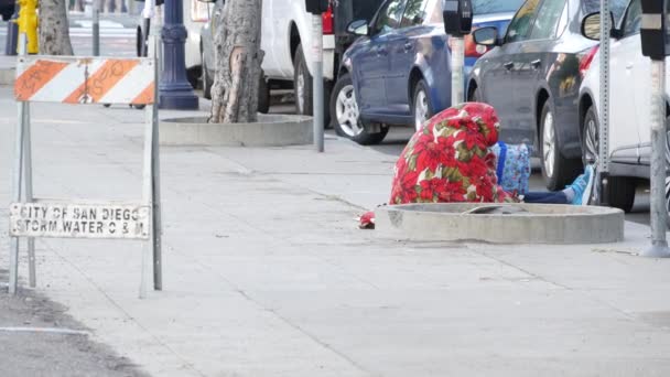 San Diego California Usa 2020 Jan Személy Hajléktalannak Tűnik Valószínűleg — Stock videók