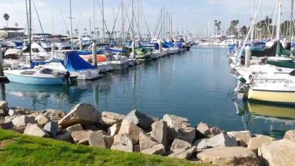 Oceanside California Ene 2020 Pueblo Pescador Frente Mar Yates Lujo — Vídeos de Stock