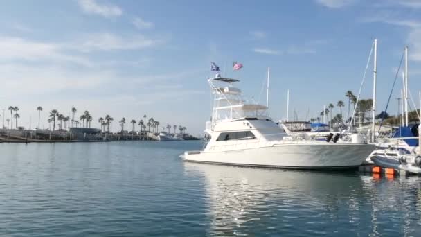 Oceanside California Ene 2020 Pueblo Pescador Frente Mar Yates Lujo — Vídeos de Stock