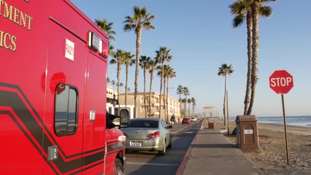 Oceanside Kalifornia Usa Lut 2020 Pogotowie Ratunkowe Czerwony Pojazd Przy — Wideo stockowe