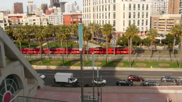 San Diego California Usa Gennaio 2020 Mts Tram Rosso Metropoli — Video Stock